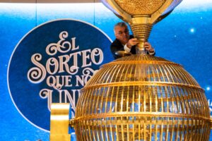 sorteo de navidad a que hora empieza